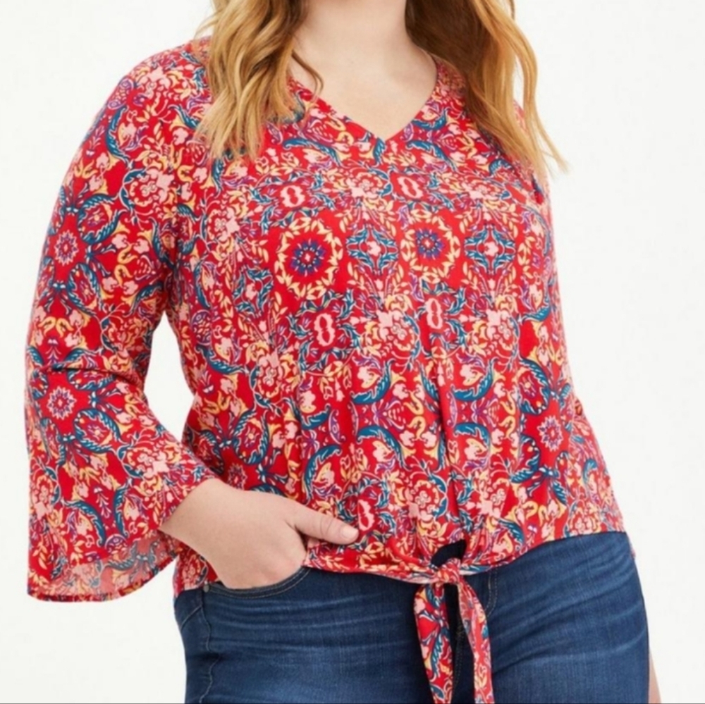 Torrid Boho Whimsigoth size 1 rayon slub tie front blouse